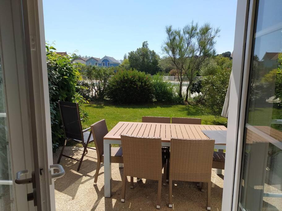 Charmante Maison De Vacances Avec Acces Piscine Talmont-Saint-Hilaire Exterior foto